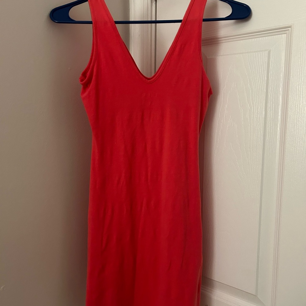Elegant Red Sleeveless Dress